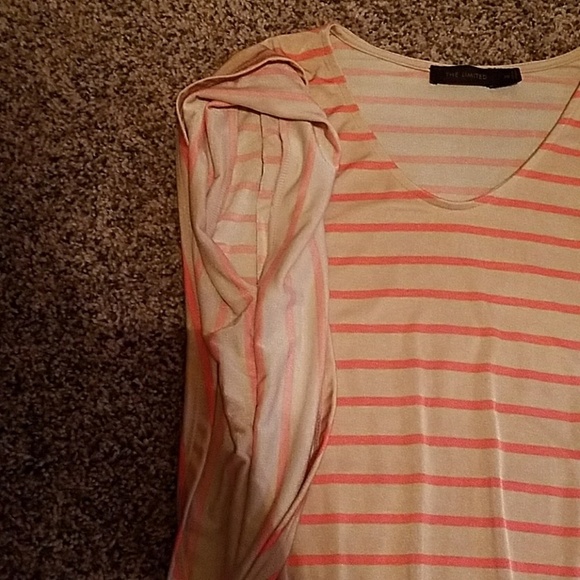 The Limited flutter sleeve striped silky Top size xs - Picture 2 of 4